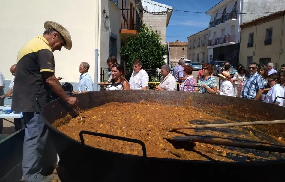 Foto 2 - Los productos aut&oacute;ctonos de la zona se muestran en la III Feria Hort&iacute;cola de Lumbrales