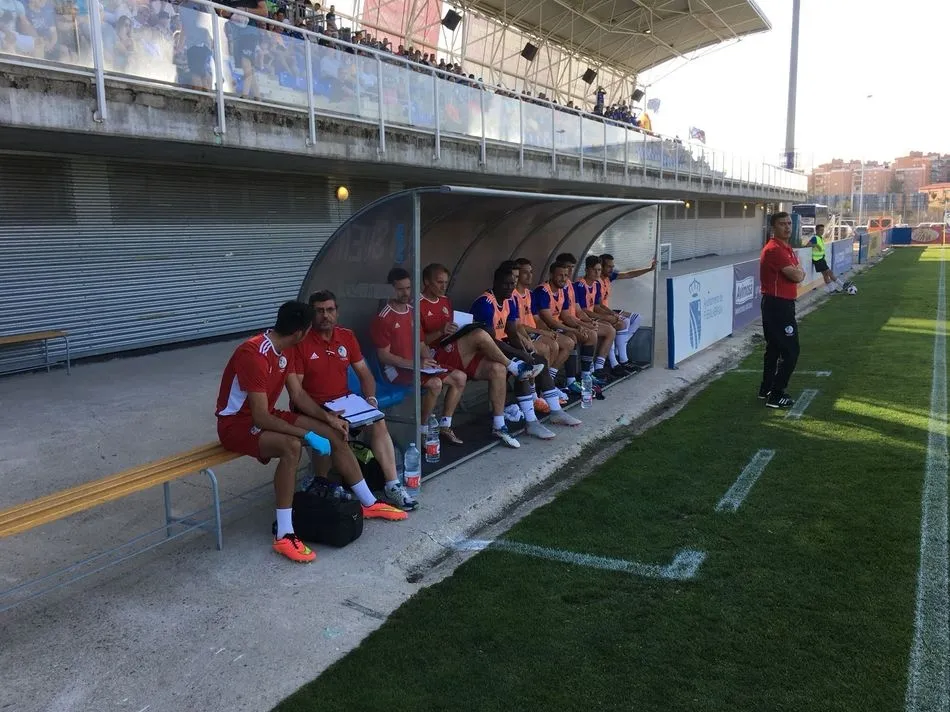 Foto 6 - El Salamanca CF UDS encaja una abultada goleada en su debut en Fuenlabrada (5-1)