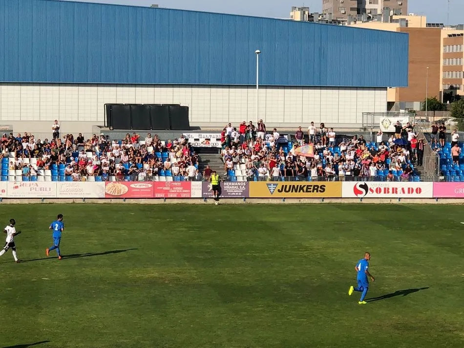 Foto 3 - El Salamanca CF UDS encaja una abultada goleada en su debut en Fuenlabrada (5-1)
