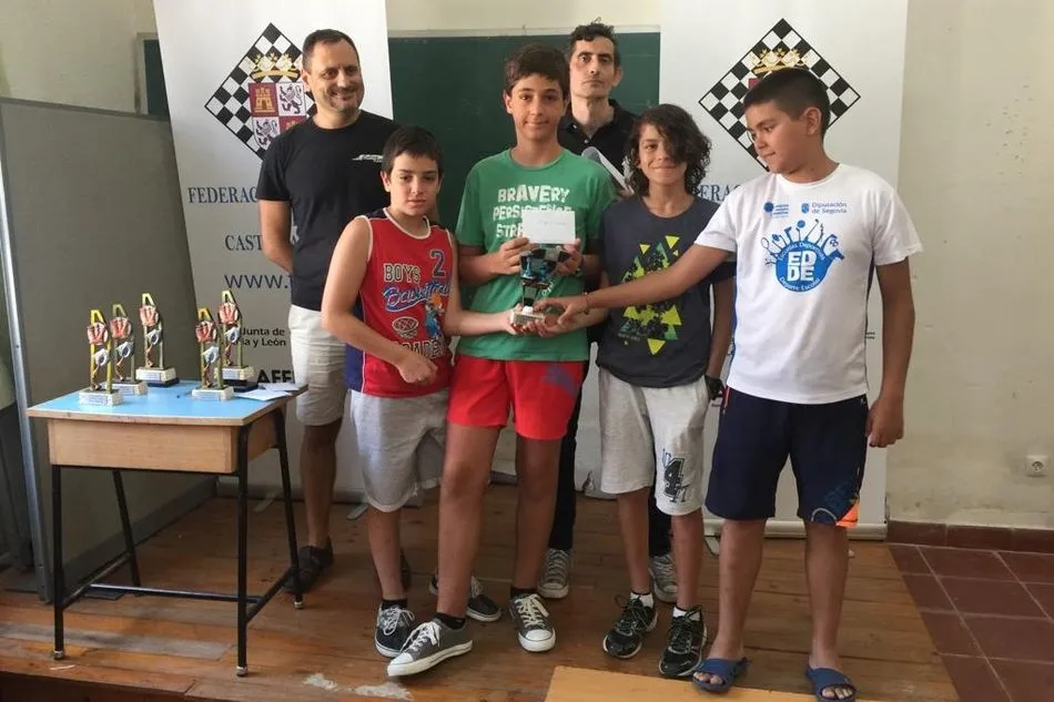 Foto 6 - Crece la participaci&oacute;n femenina en los Campeonatos de Ajedrez de Castilla y Le&oacute;n  
