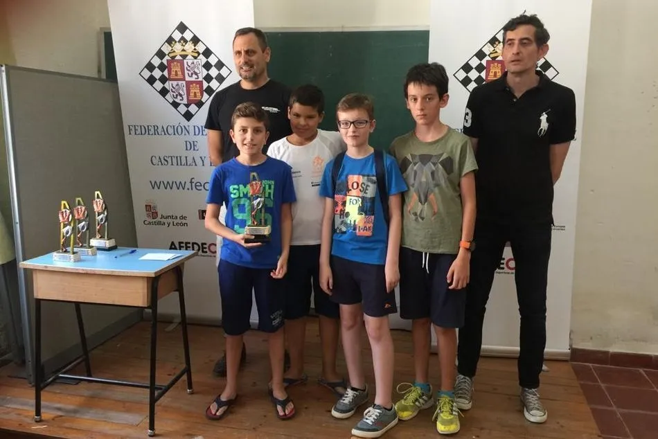 Foto 5 - Crece la participaci&oacute;n femenina en los Campeonatos de Ajedrez de Castilla y Le&oacute;n  