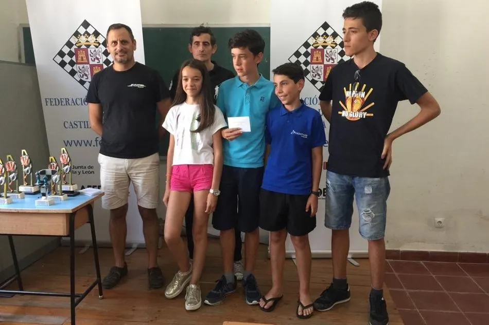 Foto 4 - Crece la participaci&oacute;n femenina en los Campeonatos de Ajedrez de Castilla y Le&oacute;n  