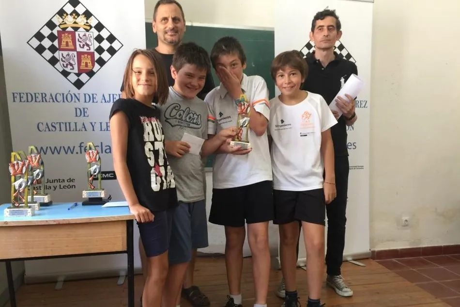 Foto 3 - Crece la participaci&oacute;n femenina en los Campeonatos de Ajedrez de Castilla y Le&oacute;n  