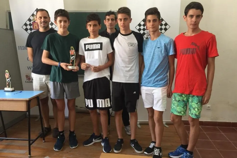 Foto 2 - Crece la participaci&oacute;n femenina en los Campeonatos de Ajedrez de Castilla y Le&oacute;n  