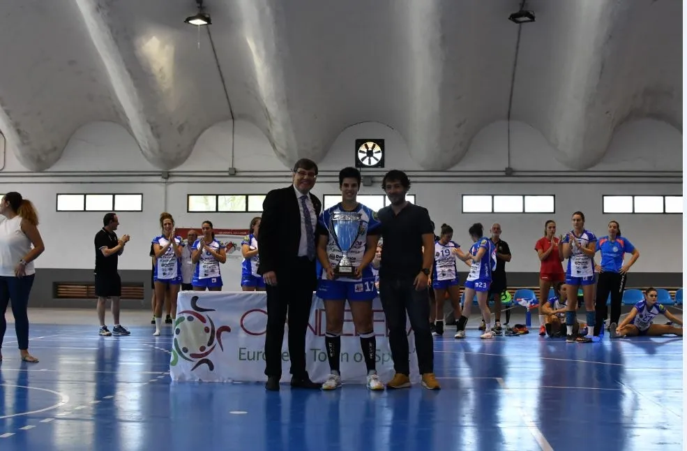 Foto 6 - El Aula se convierte en el primer ganador de la Copa de Castilla y Le&oacute;n Femenina