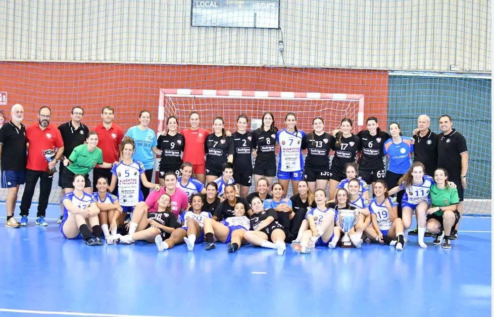Foto 3 - El Aula se convierte en el primer ganador de la Copa de Castilla y Le&oacute;n Femenina