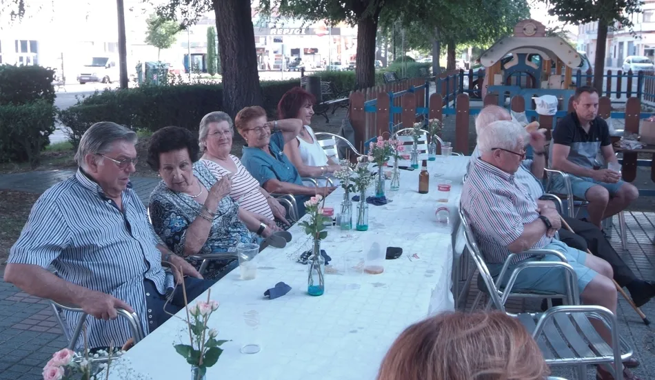 Foto 3 - Los vecinos fundadores de la Avenida de Salamanca celebran su 4&ordm; encuentro de hermandad  