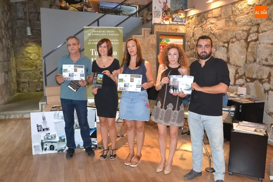 Foto 2 - Turismo Mir&oacute;briga crea dos folletos para cubrir carencias detectadas en las oficinas  
