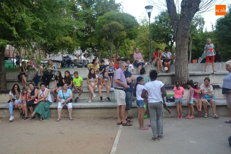 Foto 11 - Pintacaras y concurso de mascotas, gran ambiente festivo en Comuneros y Alto del Rollo  