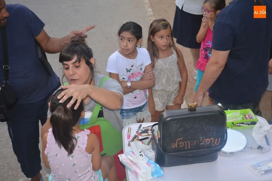Foto 8 - Pintacaras y concurso de mascotas, gran ambiente festivo en Comuneros y Alto del Rollo  
