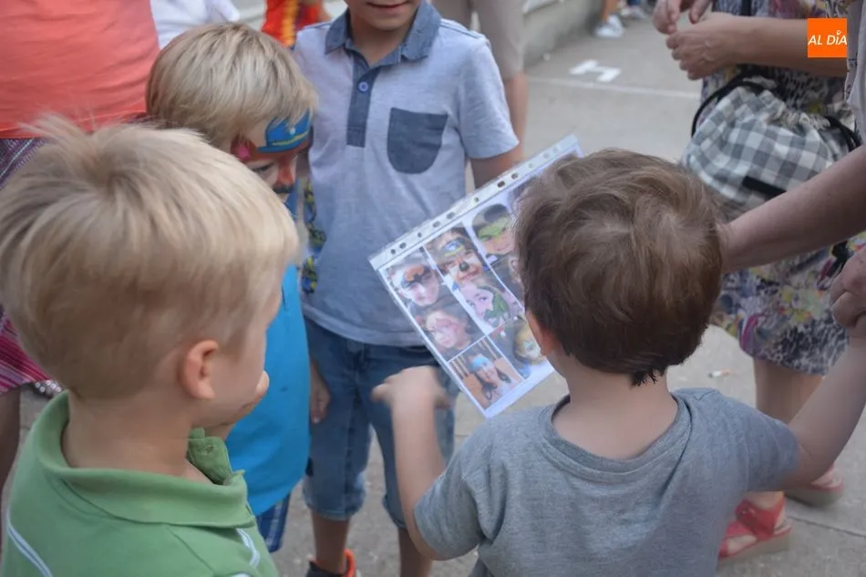 Foto 7 - Pintacaras y concurso de mascotas, gran ambiente festivo en Comuneros y Alto del Rollo  
