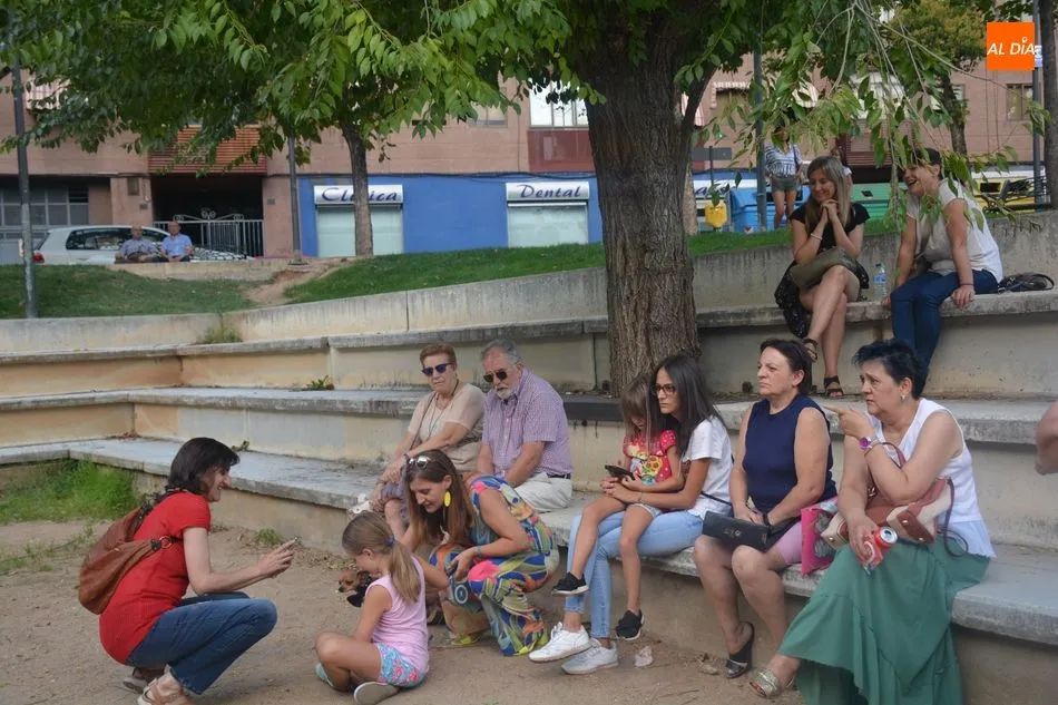 Foto 4 - Pintacaras y concurso de mascotas, gran ambiente festivo en Comuneros y Alto del Rollo  