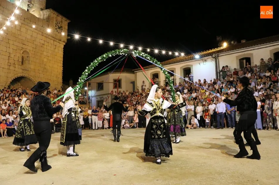 Foto 6 - Villavieja se entrega a la Virgen de Caballeros  