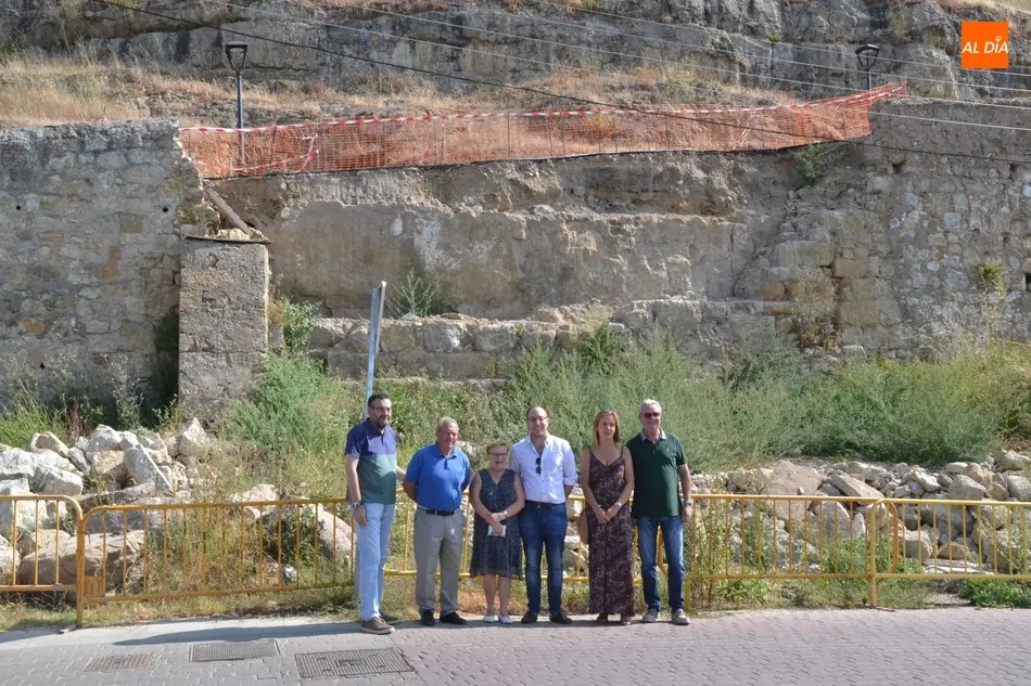 El PP denuncia públicamente la demora en el arreglo del derrumbe de la Cuesta de Santiago  