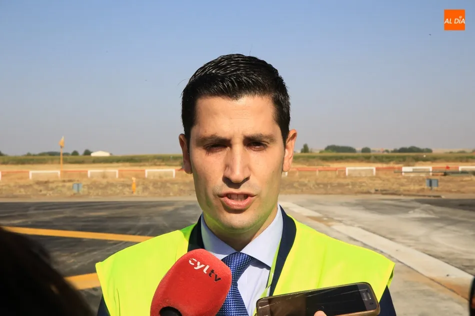 Foto 5 - El aeropuerto de Matac&aacute;n moderniza y renueva la pista con una inversi&oacute;n superior a los 3,3...