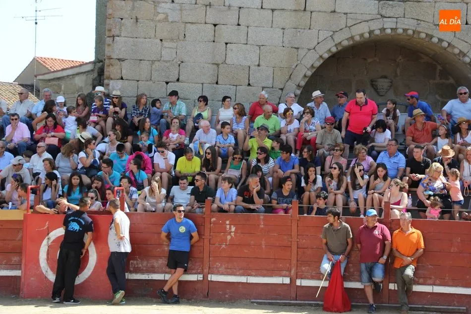 Foto 8 - Emocionante primer encierro de Villavieja deYeltes con novillos de Galache Cobaleda