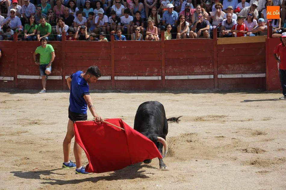 Foto 4 - Emocionante primer encierro de Villavieja deYeltes con novillos de Galache Cobaleda