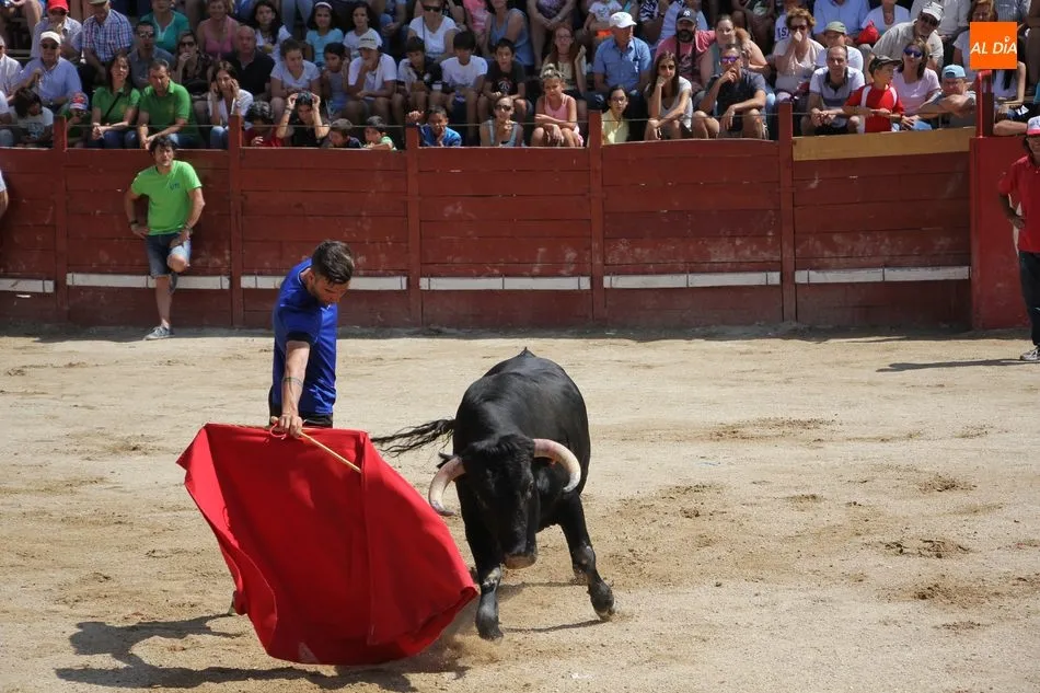 Emocionante primer encierro de Villavieja deYeltes con novillos de Galache Cobaleda