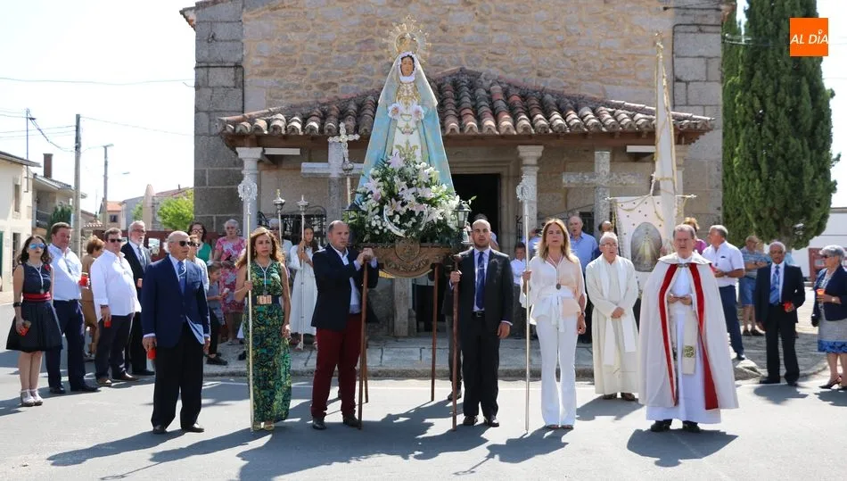 Las hermanas Magdalena y Eugenia Holgado Muñoz en el último acto como mayordomas / REP. GRÁFICO: CORRAL