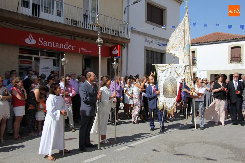 Foto 11 - La Virgen de los Caballeros ya tiene nuevos mayordomos  