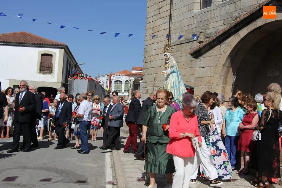 Foto 5 - La Virgen de los Caballeros ya tiene nuevos mayordomos  