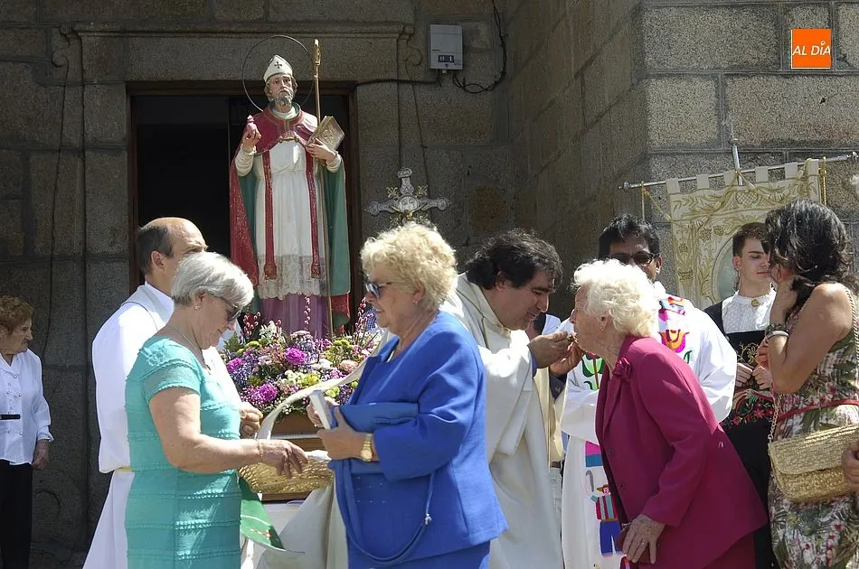 Foto 11 - Villar de Ciervo procesiona a su patr&oacute;n  