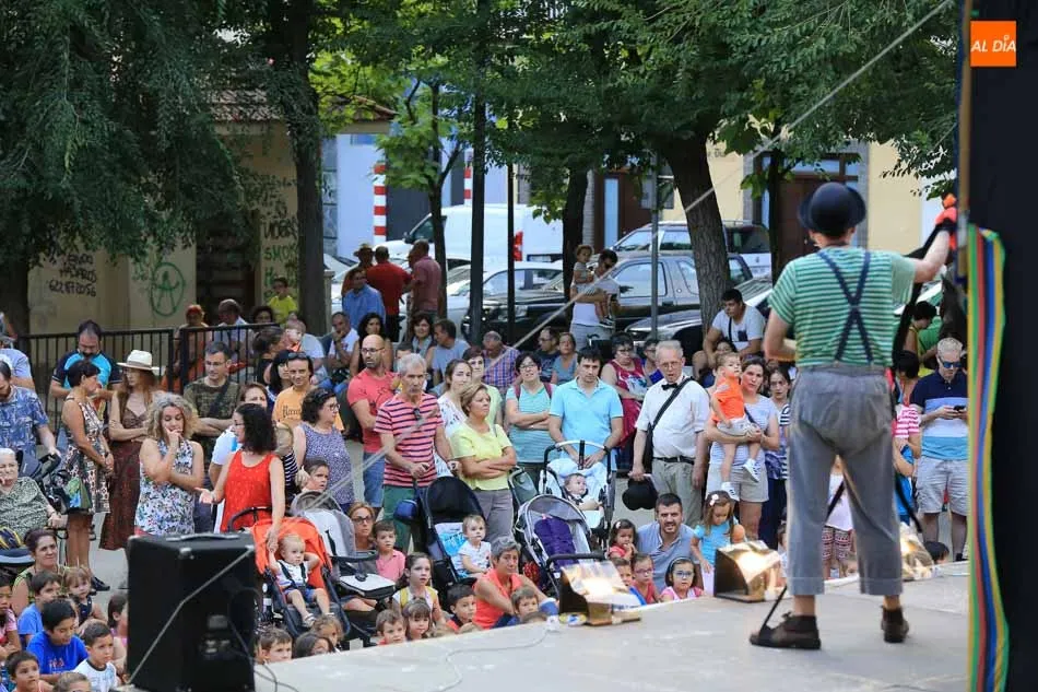 Foto 3 - Las actividades infantiles regresan a Comuneros y Alto del Rollo con &lsquo;Pizpita y Panduro&rsquo;  