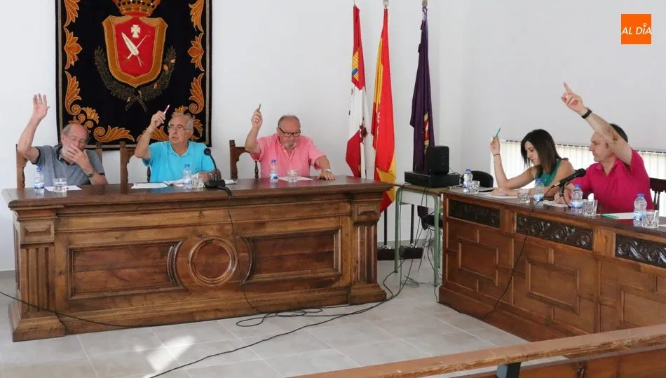 El equipo de Gobierno presentó una moción para que la ITV tenga servicio permanente / CORRAL