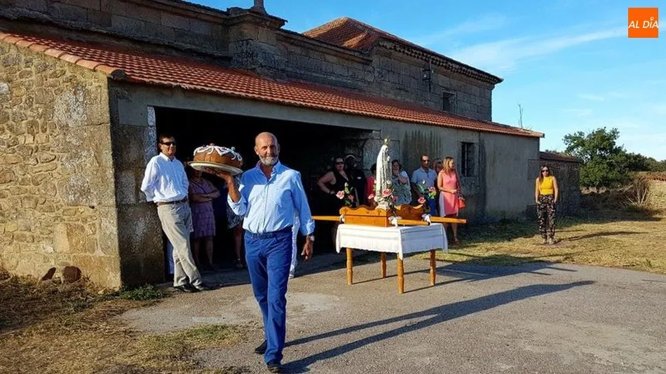El sábado acogerá los actos religiosos de estas fiestas con la misa, rosario y rifa de una rosca / Archivo