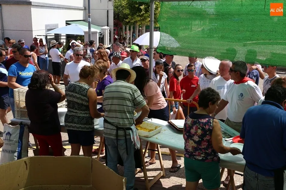 Foto 8 - 600 raciones de paella para encarar el fin de fiestas