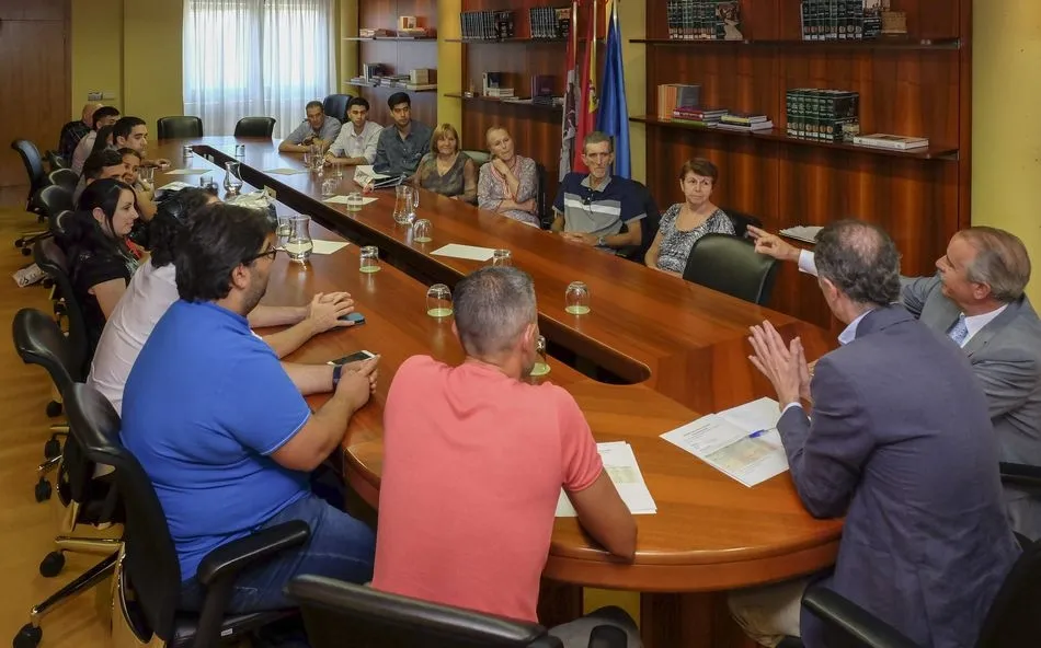Foto 2 - &ldquo;Castilla y Le&oacute;n se extiende hasta all&aacute; donde se encuentren sus ciudadanos&rdquo;  
