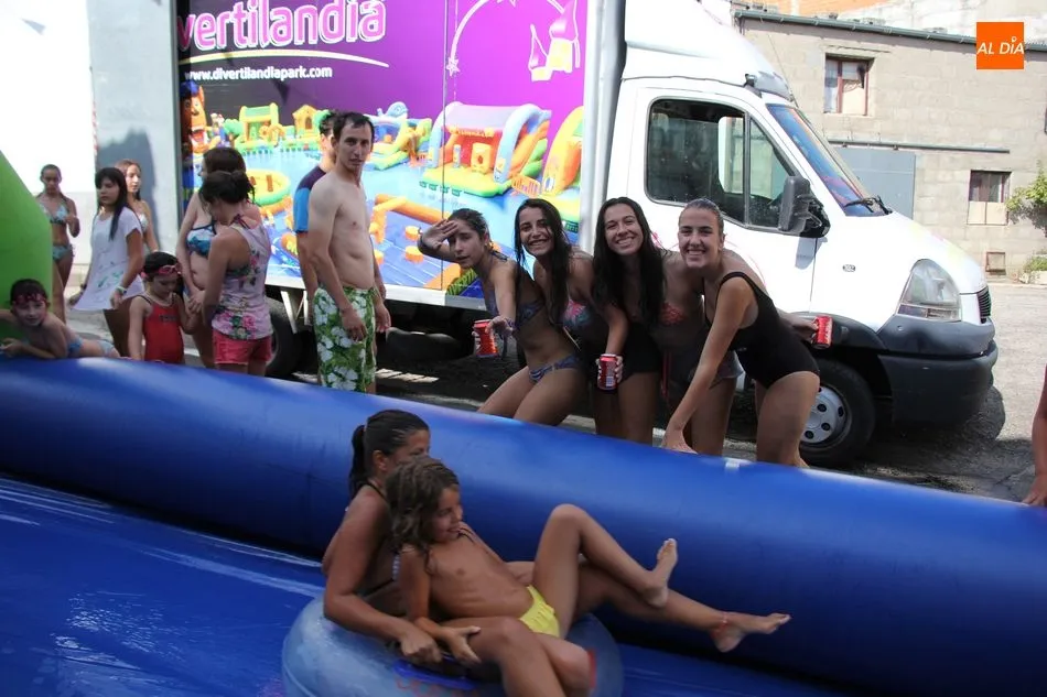Foto 9 - Un gran tobog&aacute;n acu&aacute;tico como aperitivo de las fiestas  