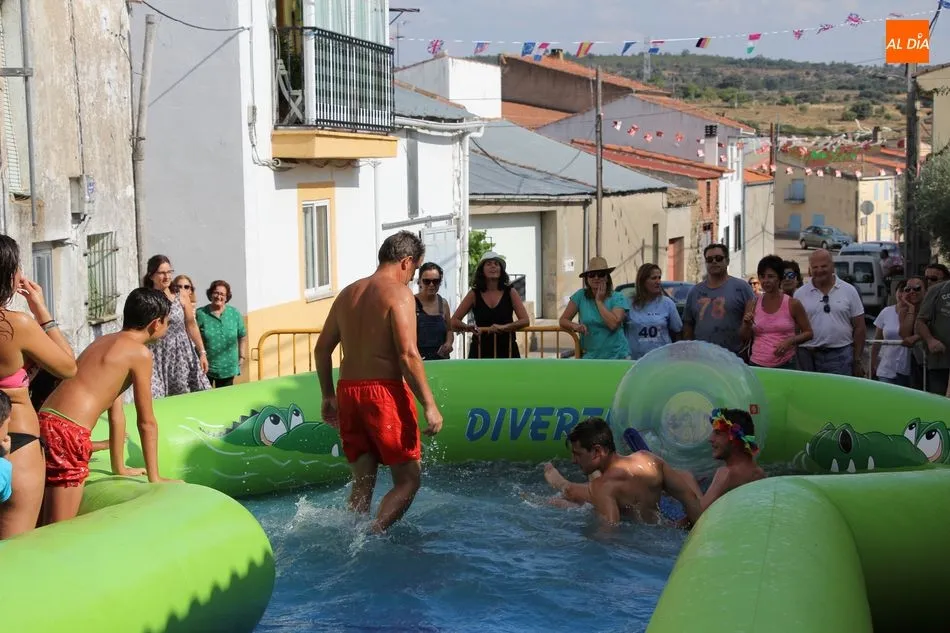Foto 7 - Un gran tobog&aacute;n acu&aacute;tico como aperitivo de las fiestas  