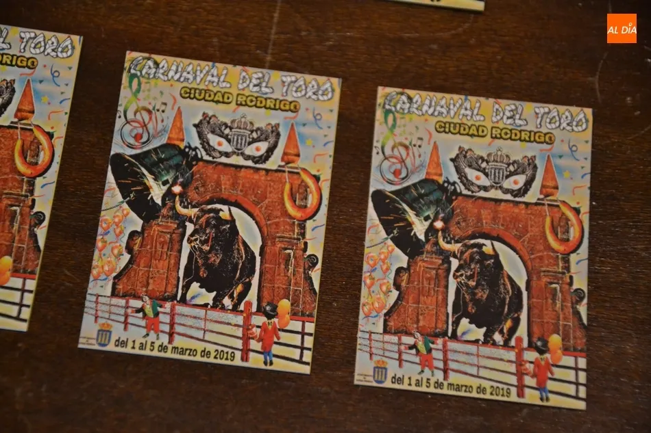 Foto 4 - David Sierra Mart&iacute;n recibe 726&euro; como autor del cartel del Carnaval, cuyos posters ya est&aacute;n...