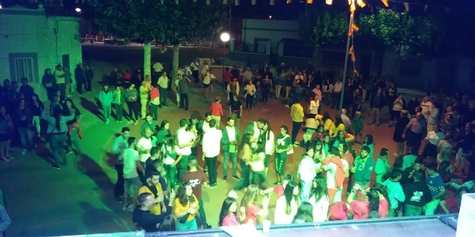 Foto 4 - La discoteca m&oacute;vil clausura las fiestas