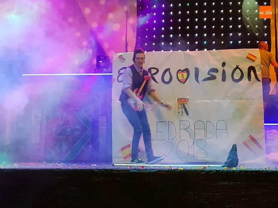 Foto 7 - La pe&ntilde;a Karpi&ntilde;as triunfa en el concurso de playback