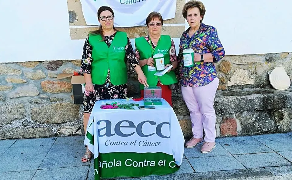 Foto 2 - La Asociaci&oacute;n Espa&ntilde;ola contra el C&aacute;ncer recibe la solidaridad de Villar de Ciervo y La Atalaya  