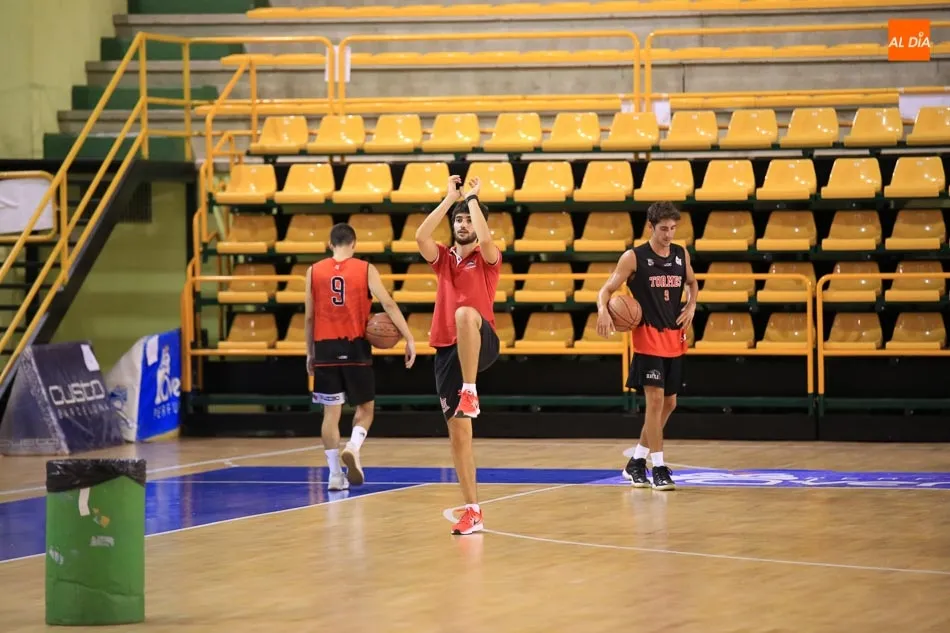 Foto 4 - El proyecto de LEB Plata de La Antigua &ndash; CB Tormes comienza su aventura