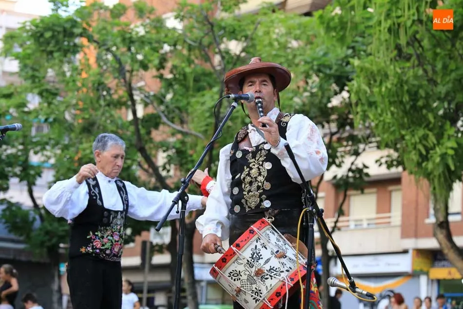 Foto 10 - Contin&uacute;an durante el fin de semana las fiestas de Comuneros Alto del Rollo