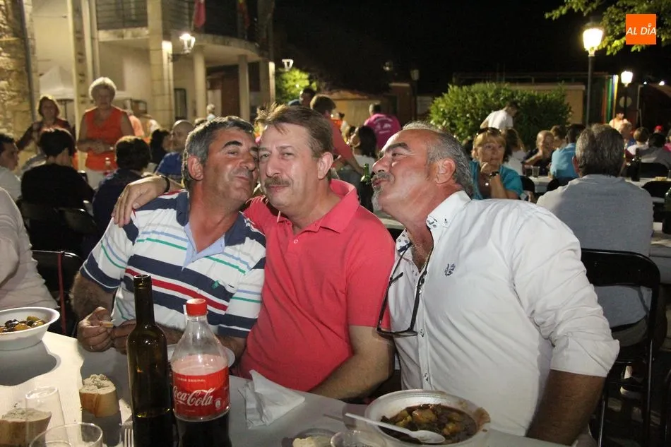 Foto 4 - Degustaci&oacute;n de caldereta de ternera para coger fuerzas en Encinasola de los Comendadores  