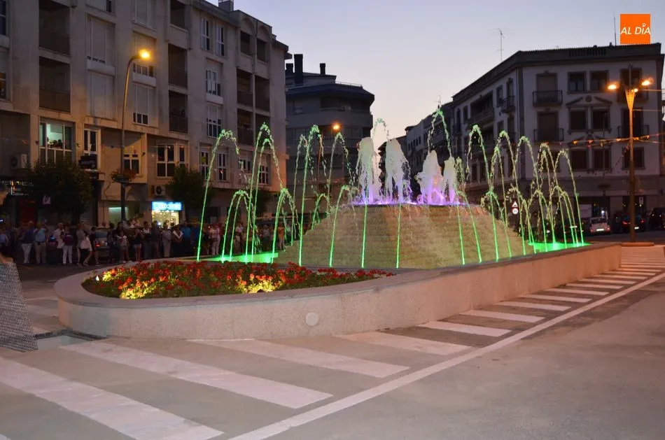 Foto 8 - La fuente de La Corredera lava la cara a la plaza m&aacute;s c&eacute;ntrica y con m&aacute;s paso de B&eacute;jar  