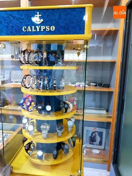 Foto 10 - Joyer&iacute;as by Queralt Ruiz abre franquicia en la Avenida de Comuneros, 42
