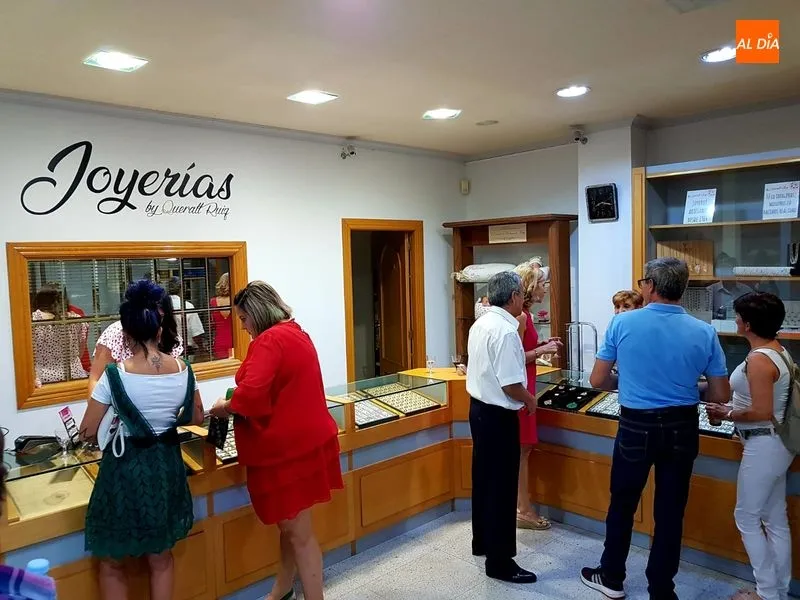 Foto 7 - Joyer&iacute;as by Queralt Ruiz abre franquicia en la Avenida de Comuneros, 42