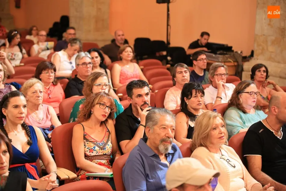 Foto 4 - M&aacute;s de 50 autores ponen fin al XIX Encuentro de Poetas en Red en el auditorio San Blas  