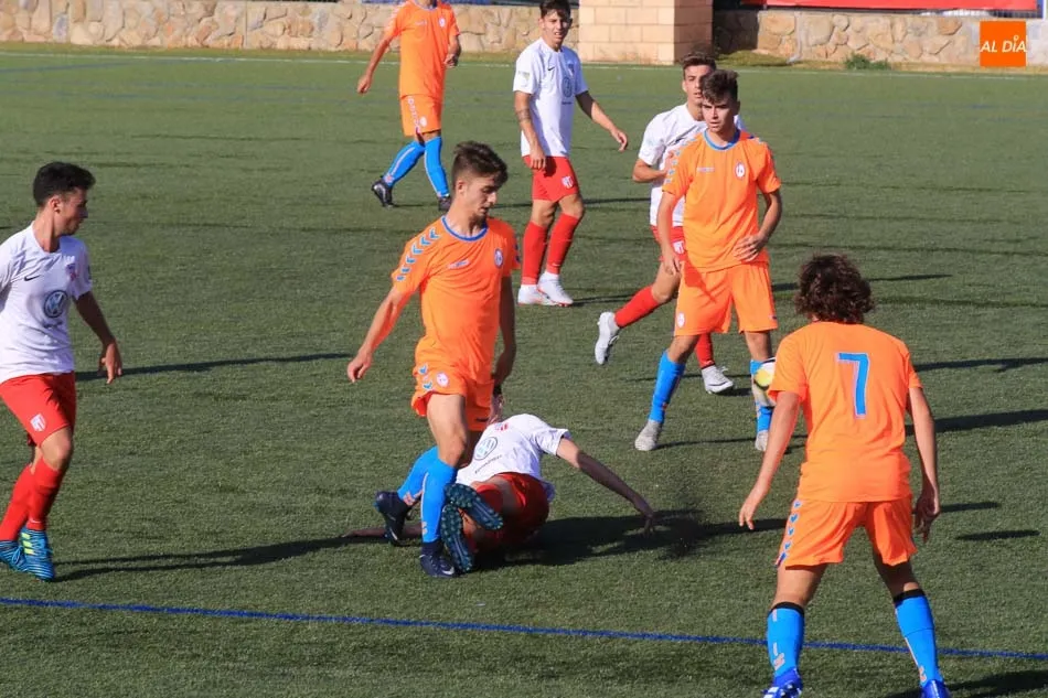 Foto 10 - El Santa Marta DH se estrena ante el Rayo Majadahonda (1-0) con una victoria a base de esfuerzo