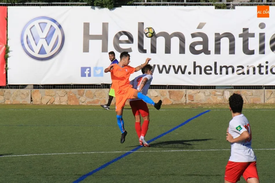 Foto 5 - El Santa Marta DH se estrena ante el Rayo Majadahonda (1-0) con una victoria a base de esfuerzo