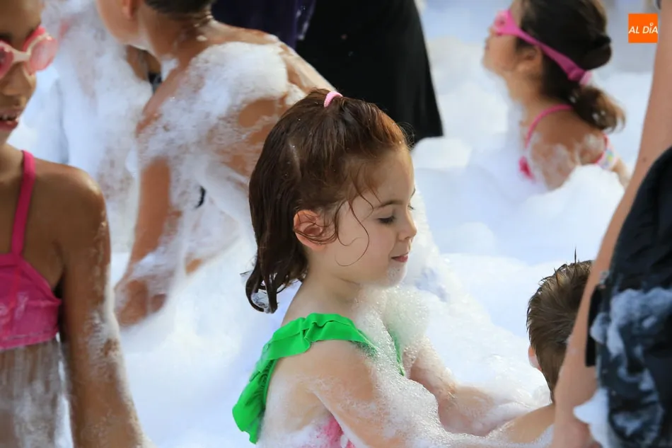 Foto 9 - Los ni&ntilde;os de Comuneros y Alto del Rollo, protagonistas en el s&aacute;bado de fiestas  