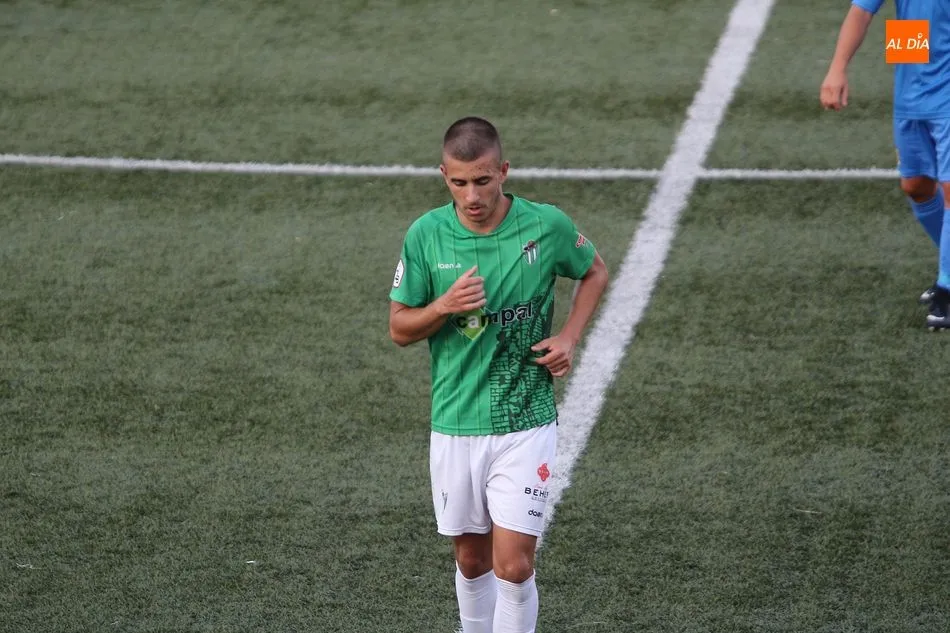 Foto 7 - El CD Guijuelo aguanta y gana ante el potente Fuenlabrada (1-0)