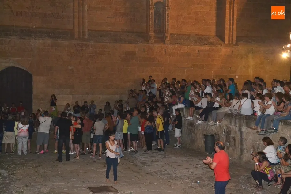 Foto 4 - La Ruta de los Malditos 2 estrena personajes ante m&aacute;s de 200 personas en una calurosa velada  