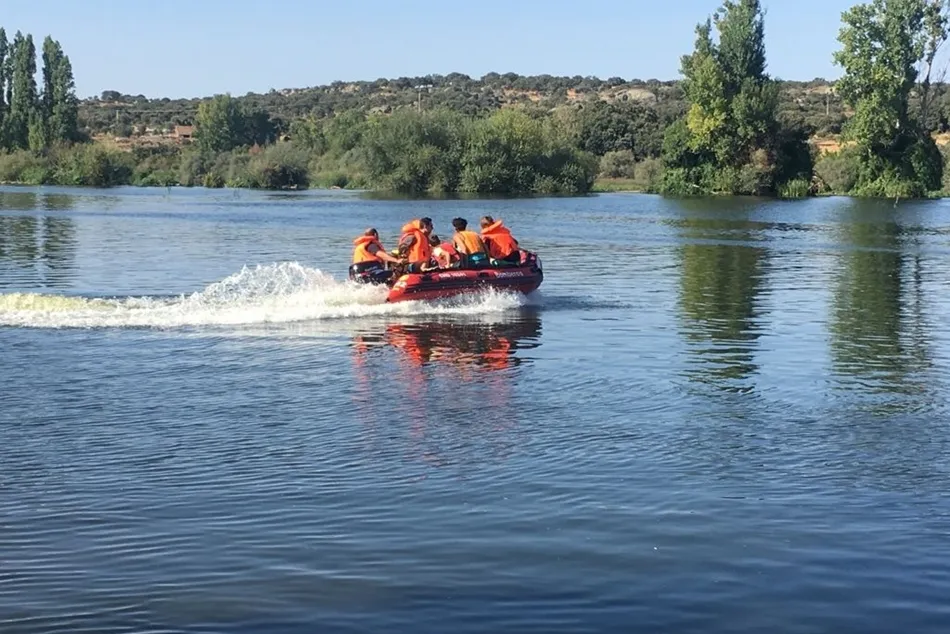 Foto 4 - Entretenida jornada en el parque de Bomberos de Ledesma con los ni&ntilde;os como protagonistas